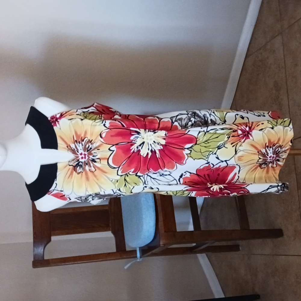 KIM ROGERS- Floral Sleeveless Dress - Multicolor Excellent Condition!
